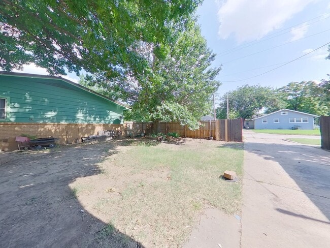 Building Photo - 148 S Sedgewick St
