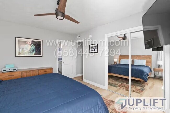Building Photo - 5520 Olvera Ave