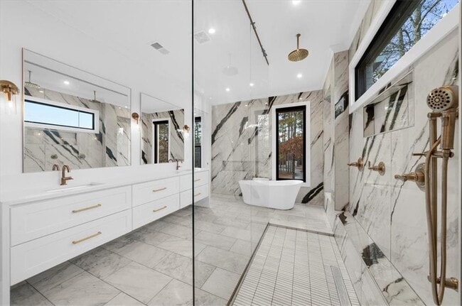 Building Photo - 2386 Trinity Church Rd