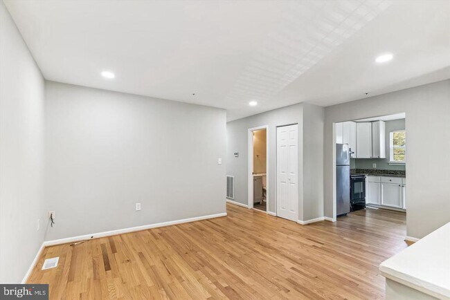 Building Photo - 13012 6th St