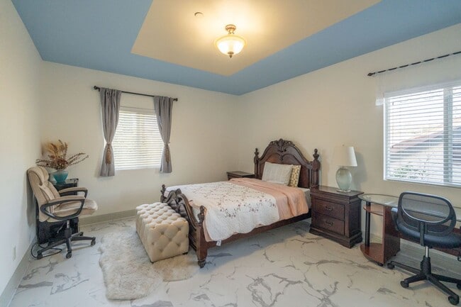 Building Photo - 1410 Encino Ave