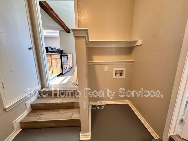 Building Photo - 312 Bolton Pl