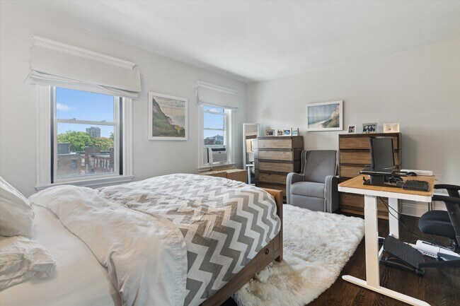 Building Photo - 6 Alton Ct