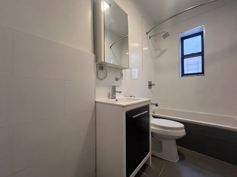 Building Photo - 125 Sherman Ave