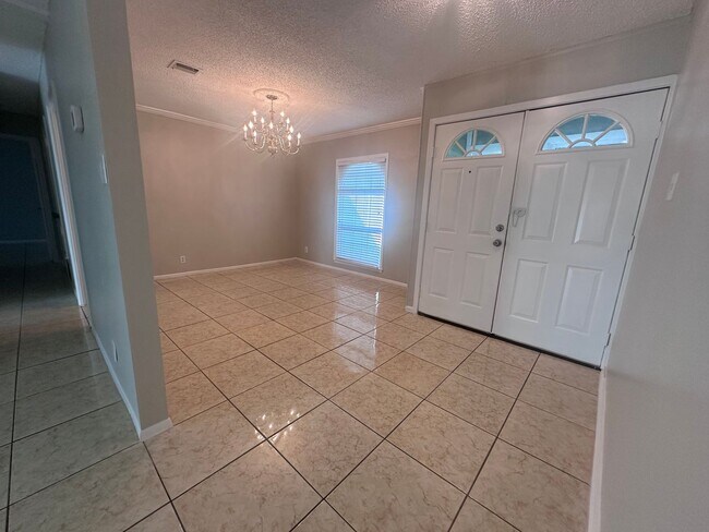 Building Photo - CUTE 3/2 NESTLED ON A CORNER LOT IN CONVER...