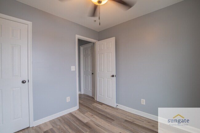 Building Photo - 113 Brightwater Dr