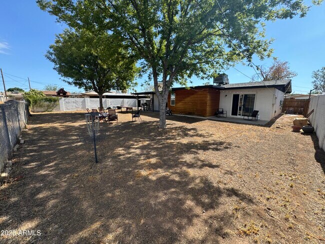 Building Photo - 2115 S Stanley Pl