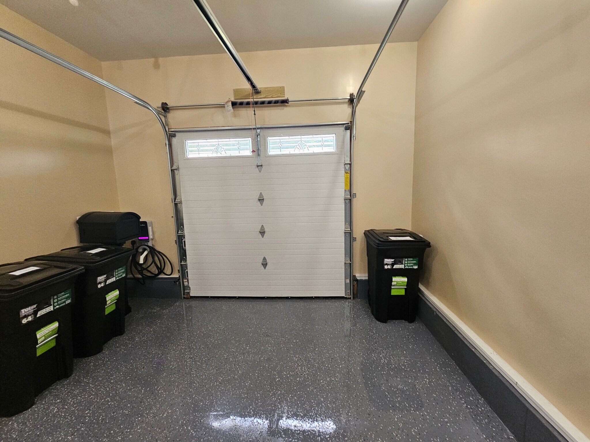 Building Photo - 435 High St