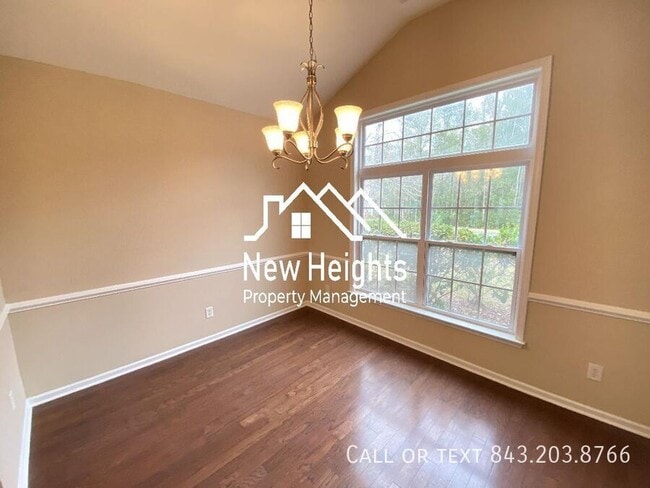 Building Photo - 8207 Ronda Dr