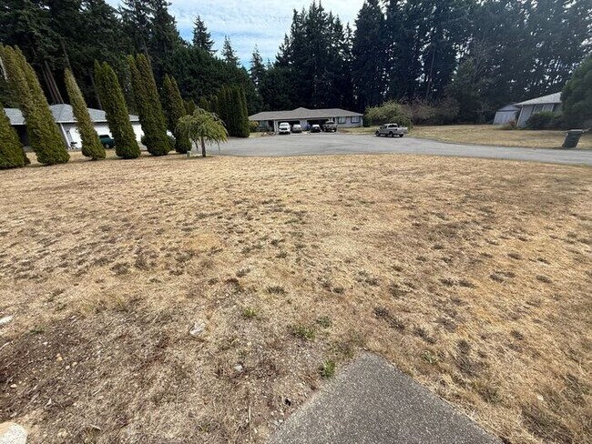 Building Photo - Puyallup 2 PLUS bedroom, 2 bath Large dupl...