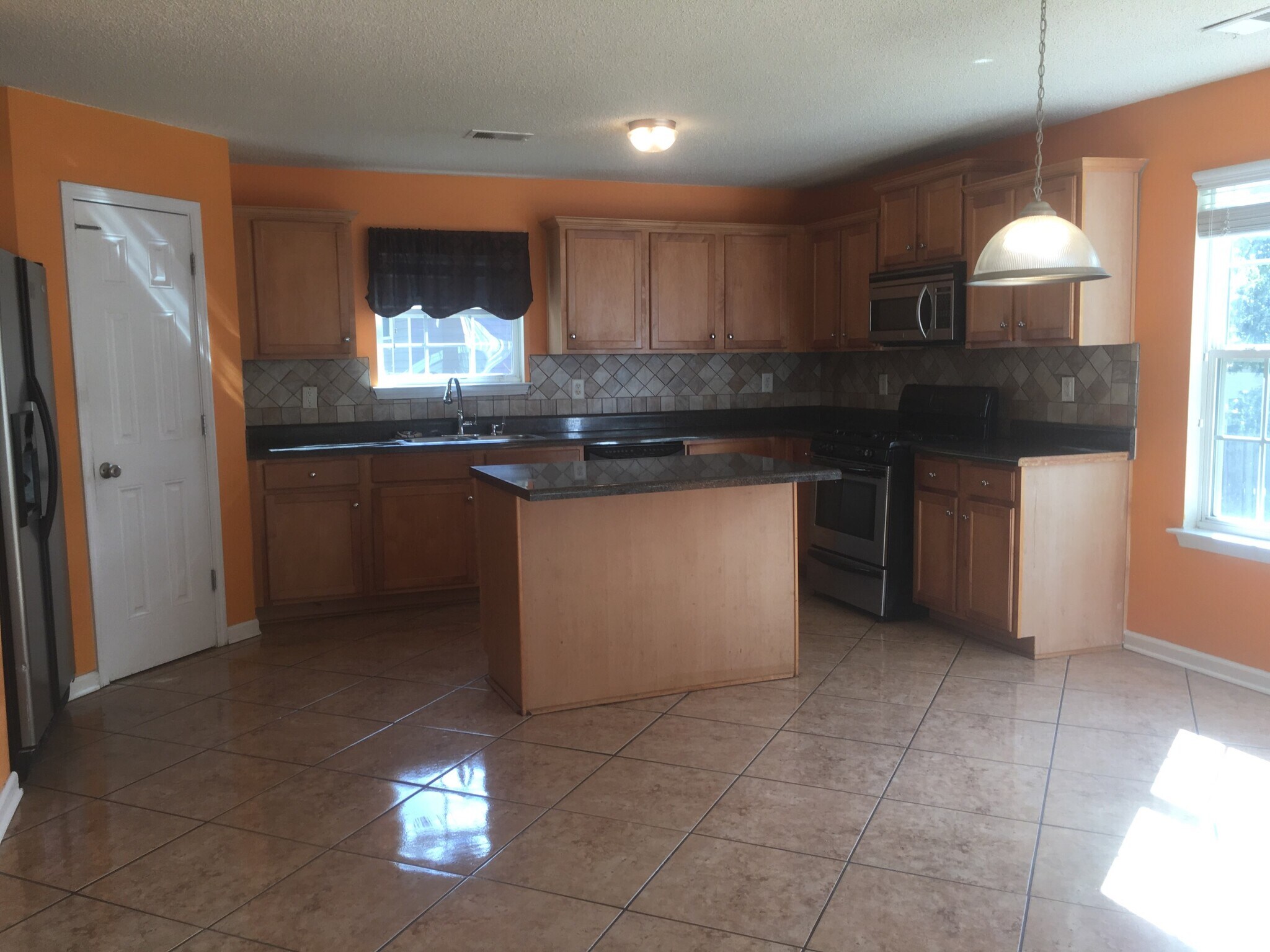 Kitchen - 3491 Tackett Rd