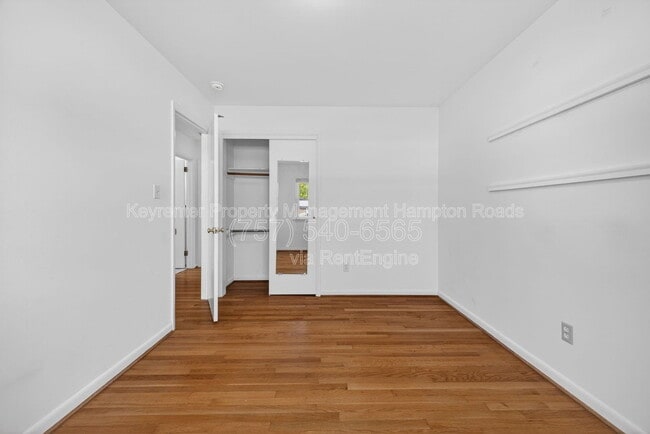 Building Photo - 204 Cleopatra Ct