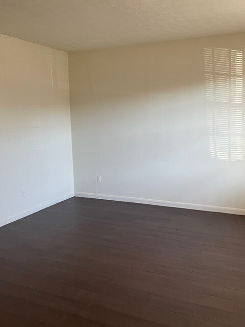 Living room - 2919 Brinkey Way