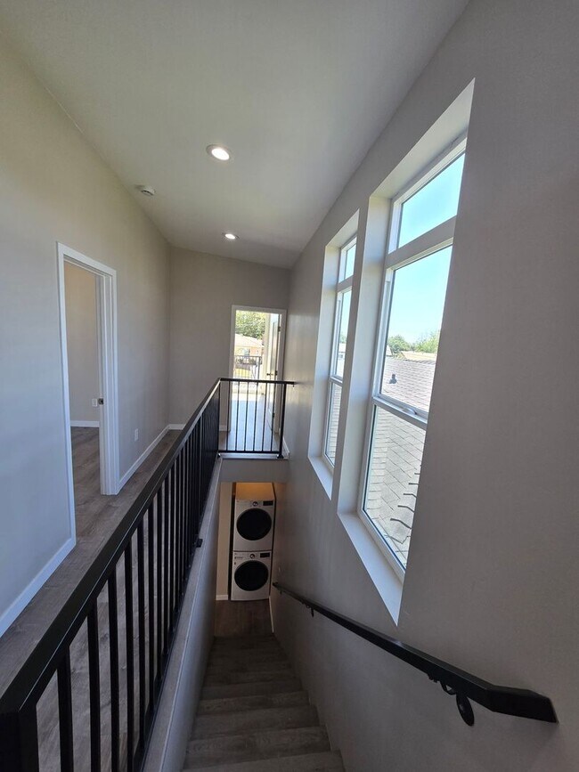 Building Photo - 4 Bed/ 2 Bath. Newly Built in 2023!
