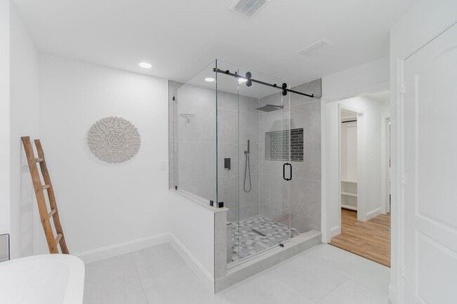 Building Photo - 13590 Jonquil Pl