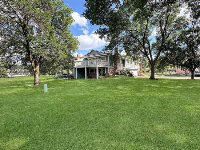 Building Photo - 7592 Zinnia Way N