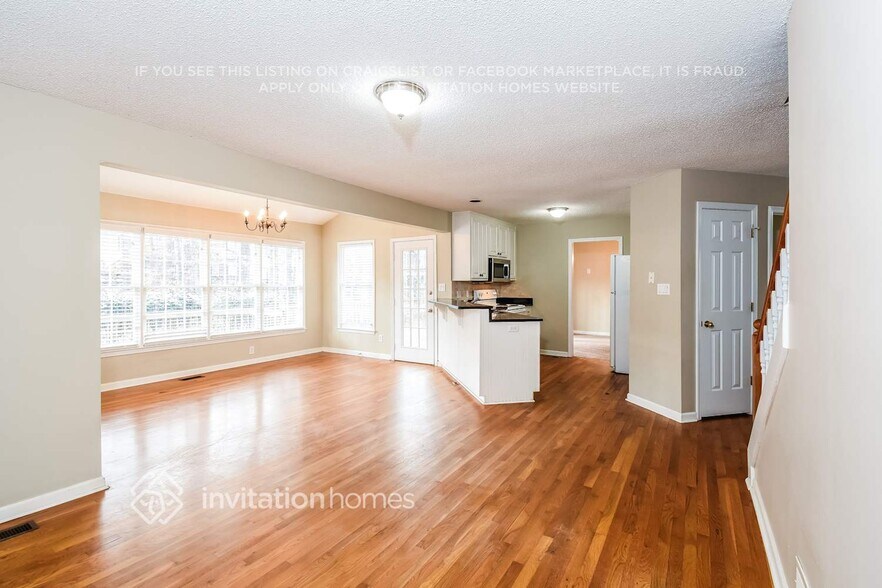 Building Photo - 4000 Bent Willow Ln