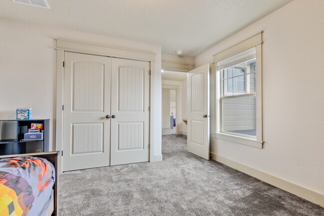 Building Photo - 10976 W Hidden Brook Dr