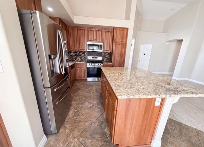 Building Photo - 3630 Vanderbilt Dr