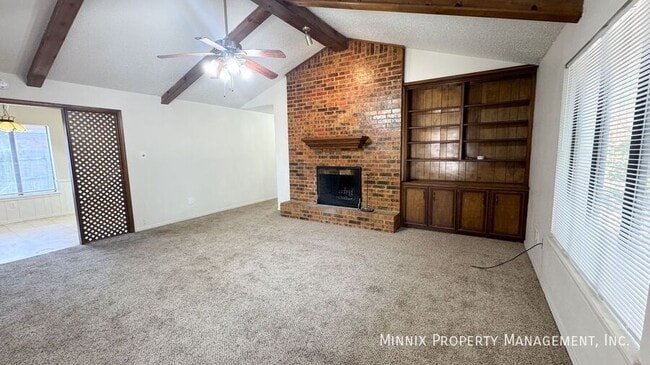 Building Photo - 4427 75th Dr