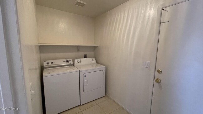 Building Photo - 3913 W Morelos St
