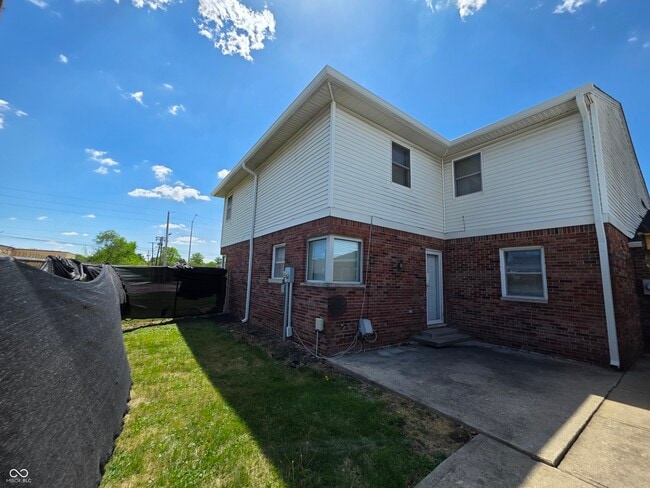 Building Photo - 3803 Biscayne Rd