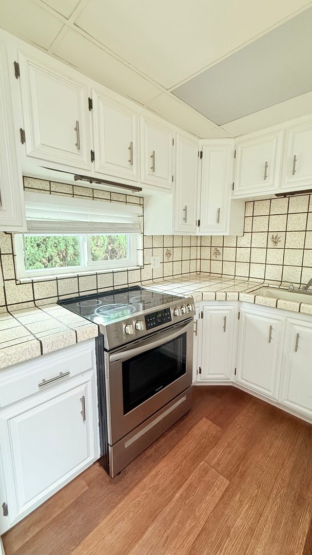 Building Photo - 14723 Martell Ave