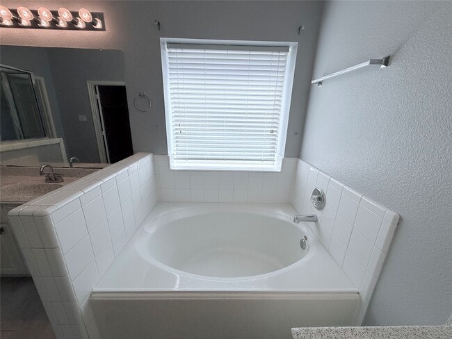 Building Photo - 4010 Tigris Ridge Dr