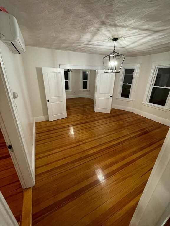 Building Photo - 10 Elsmere Ave