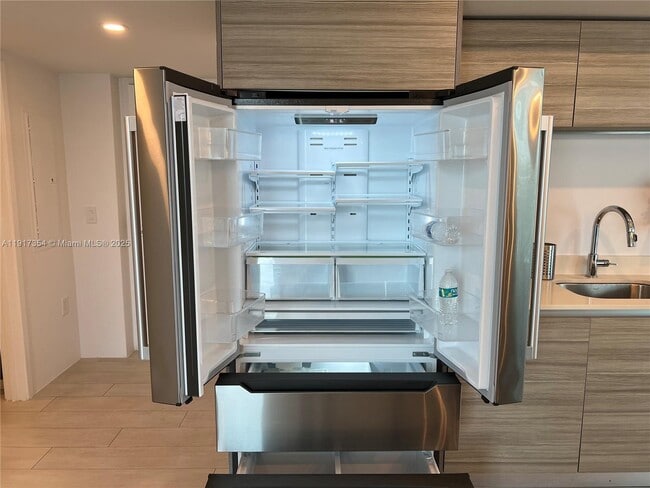 Building Photo - 6620 Indian Creek Dr