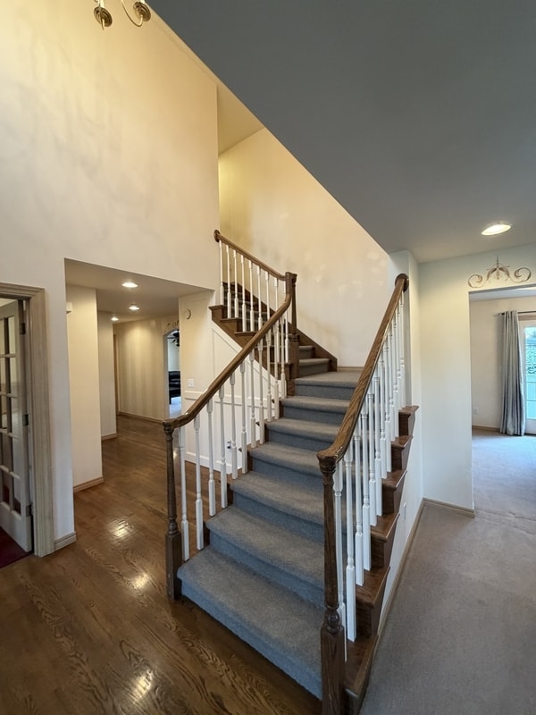 Building Photo - 700 Sunrise Dr