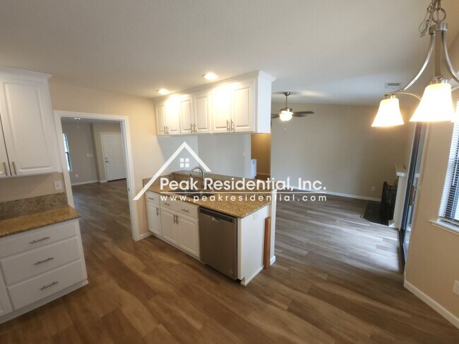 Building Photo - 4537 Fox Valley Cir