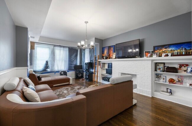 Building Photo - 8222 S Maryland Ave