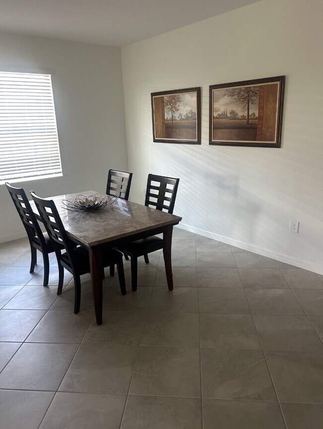 Building Photo - 3870 Passion Vine Dr