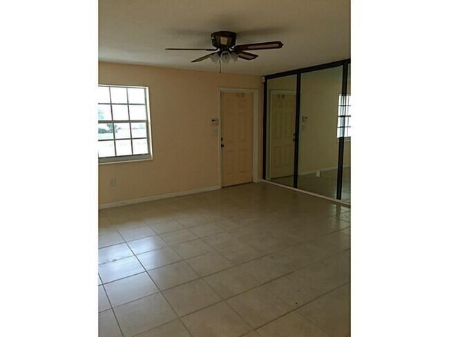Primary Photo - 6880 NW 26th St
