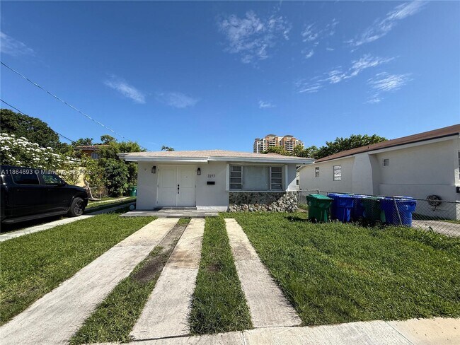 Building Photo - 3277 SW 23rd Terrace