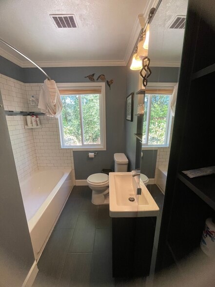 bathroom - 4017 SW Fairvale Dr