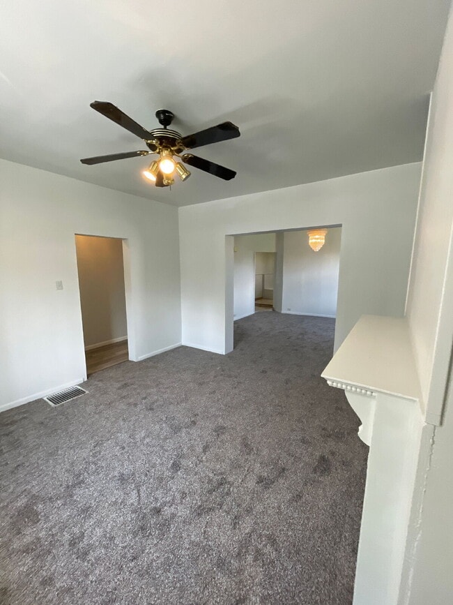 Building Photo - Cozy 3 Bedroom 1 Bath Home!