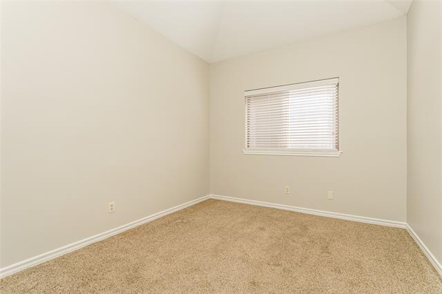 Building Photo - 919 Walters Dr