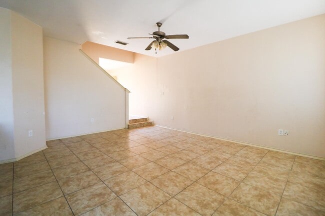 Building Photo - 9310 Albany Dr