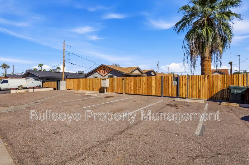 Building Photo - 840 E Turney Ave