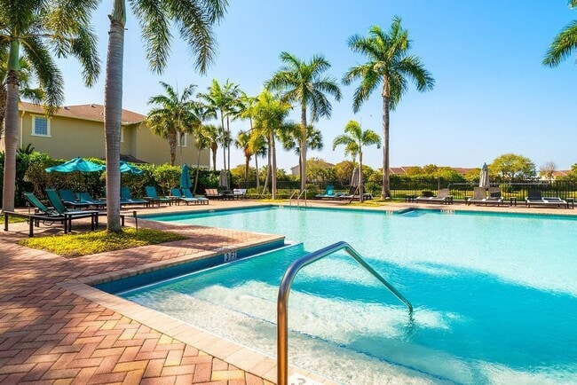 Building Photo - 500 Pacific Grove Dr