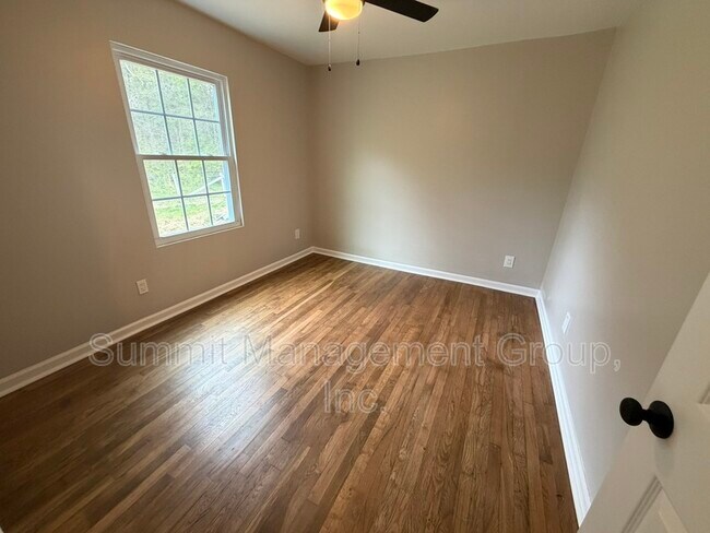 Building Photo - 1195 Fincher Rd