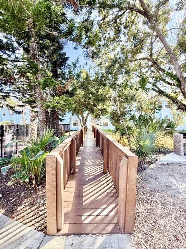 Building Photo - 2723 N Poinciana Blvd