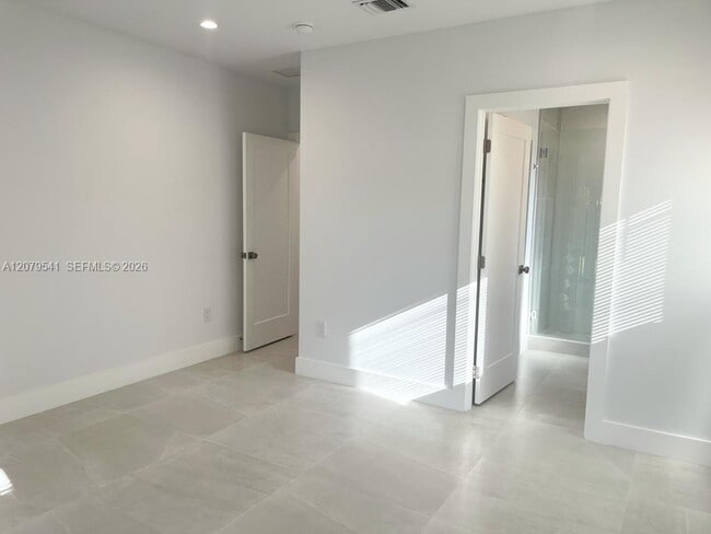 Building Photo - 6331 SW 23rd St