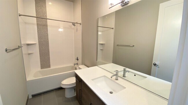 Building Photo - Modern 4BR Townhome in Prime Bellevue | AC | Bellevue Schools | Minutes to Microsoft