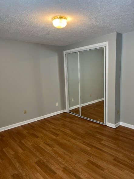 Building Photo - 1214 Golf St