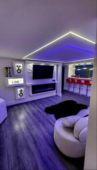 Building Photo - 107 Summer St