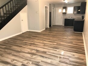 Building Photo - 920 Prater Rd