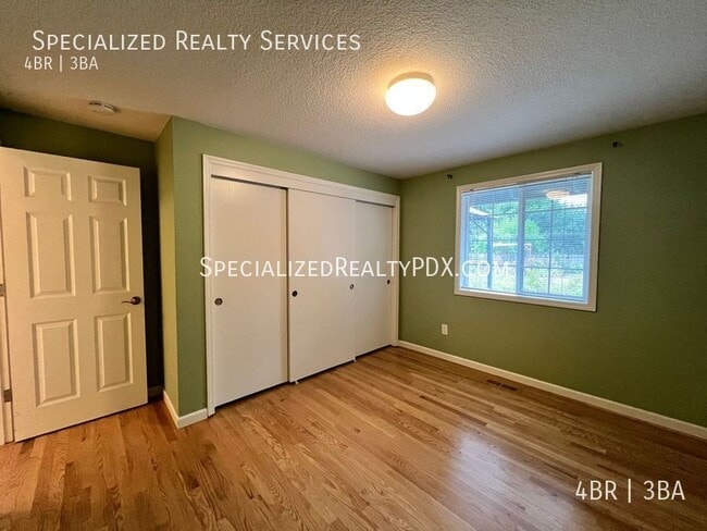 Building Photo - 5749 NE Harvest St